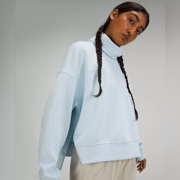 Lululemon - Softstreme Turtleneck Pullover - Picture 2 of 5